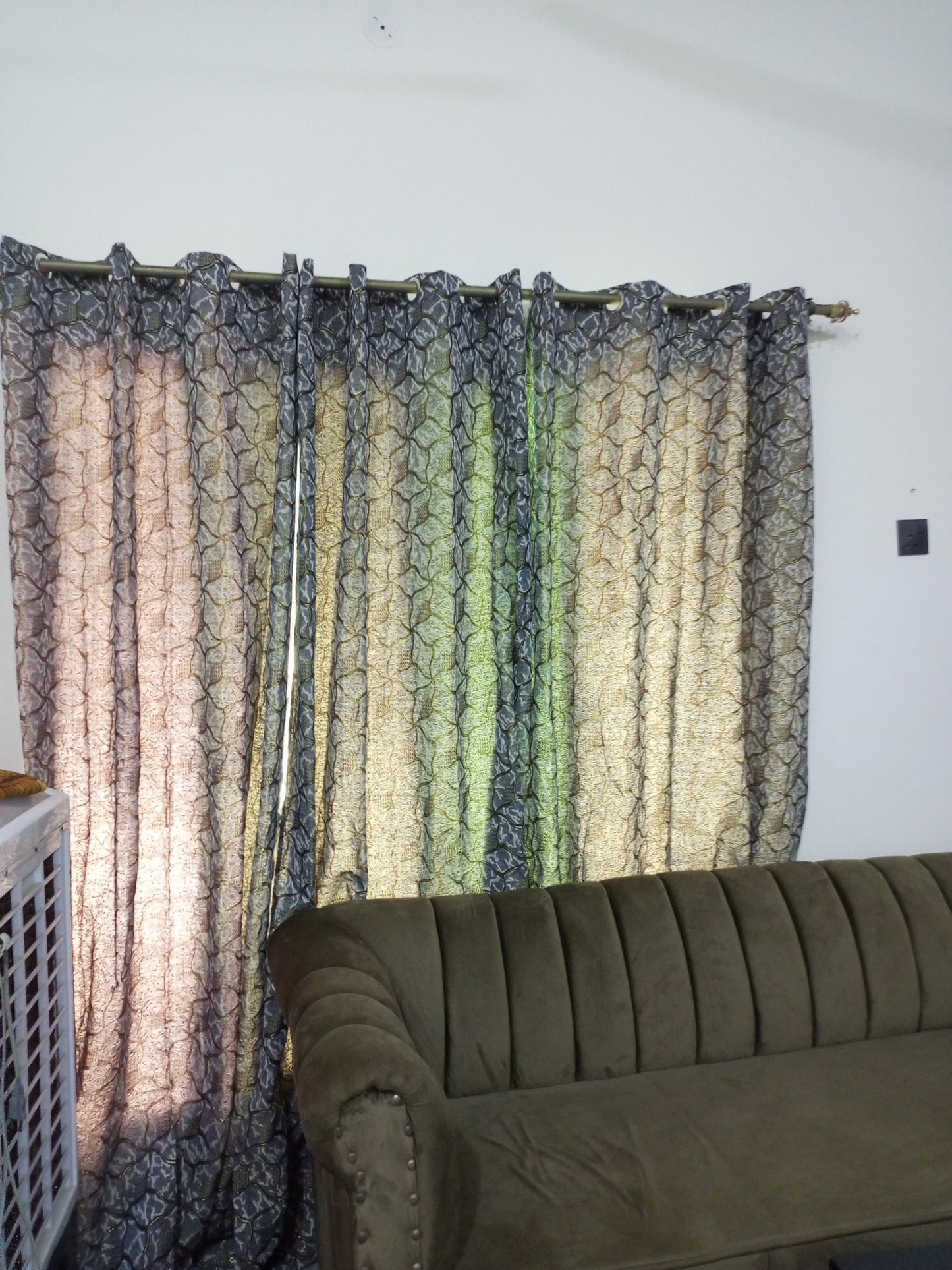 Elegant 3D Design Curtains For Your Bedroom Window Set Of 3 Curtains & 1 PC